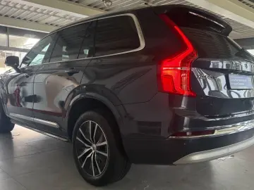 XC 90 Inscription Recharge PlugInHybrid 1. Hand