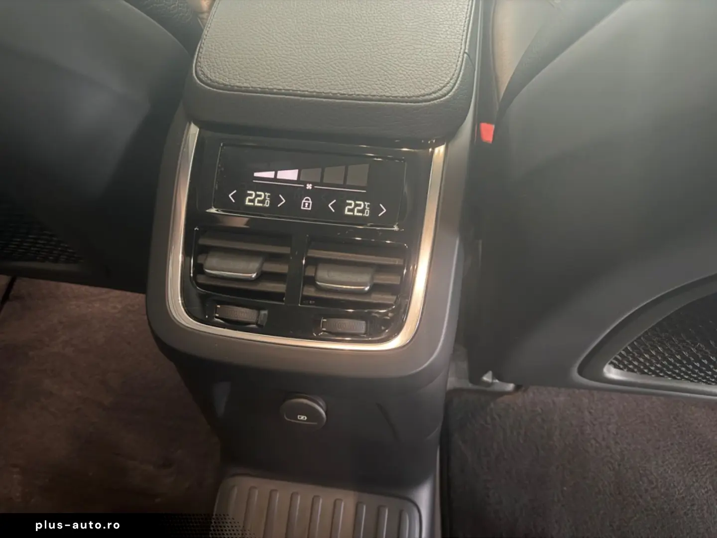 XC 90 Inscription Recharge PlugInHybrid 1. Hand