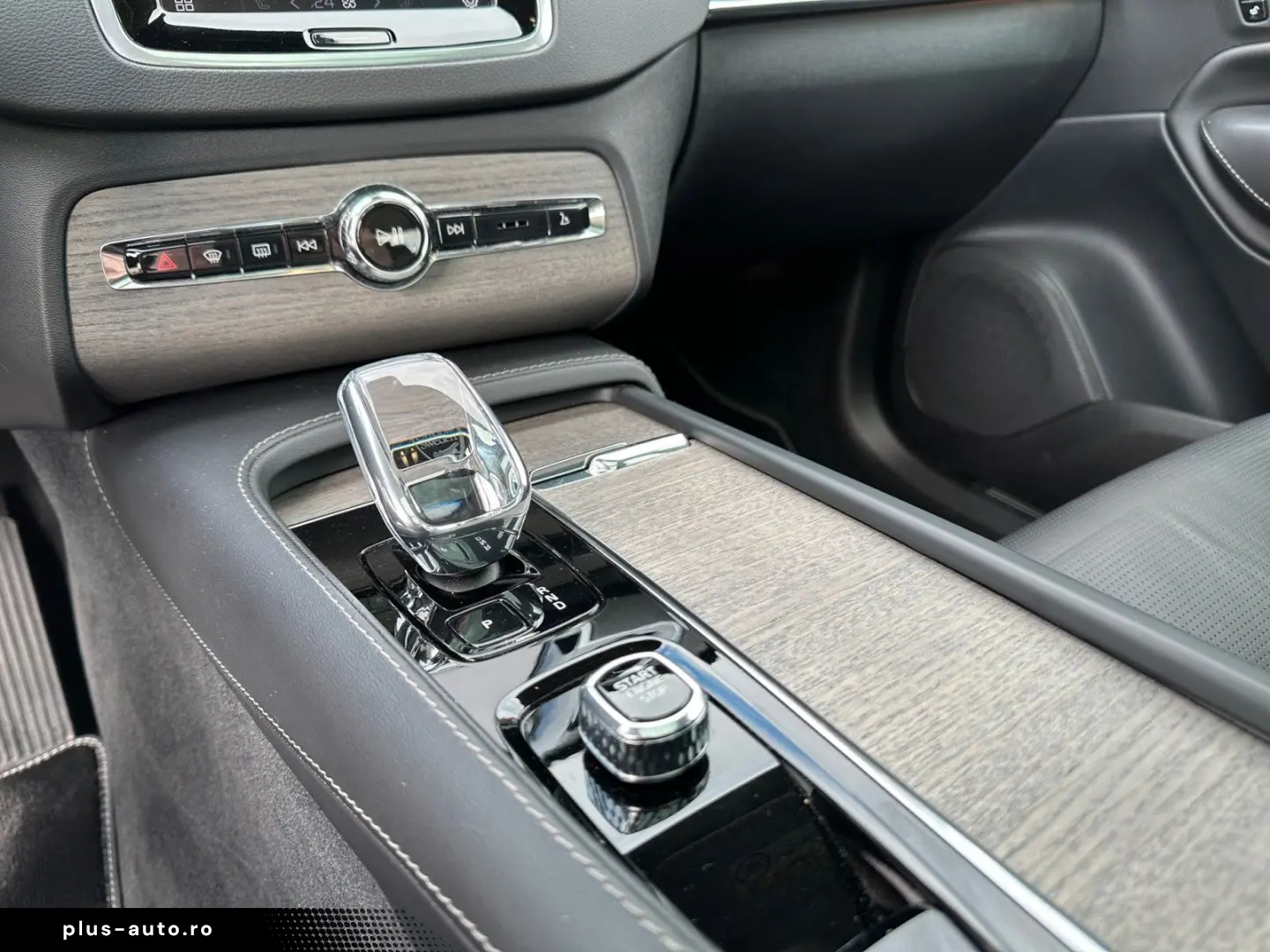 XC90 Plus Bright AWD GARANTIE PANO AHK 360  STHZ