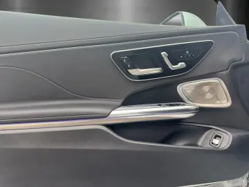 CLE300 4M AMG AdvPlus DISTRO Pano MLED Burm Memo