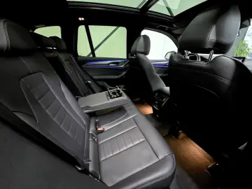 BMW X3 2.0i xDrive M Sport - Sportautomatik