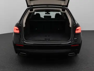 530i Kamera DAB HiFi DrivingAssist Alarm Sport