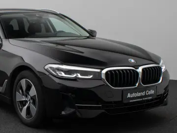 530i Kamera DAB HiFi DrivingAssist Alarm Sport