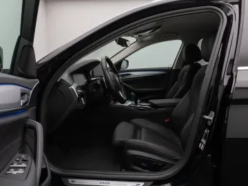 530i Kamera DAB HiFi DrivingAssist Alarm Sport