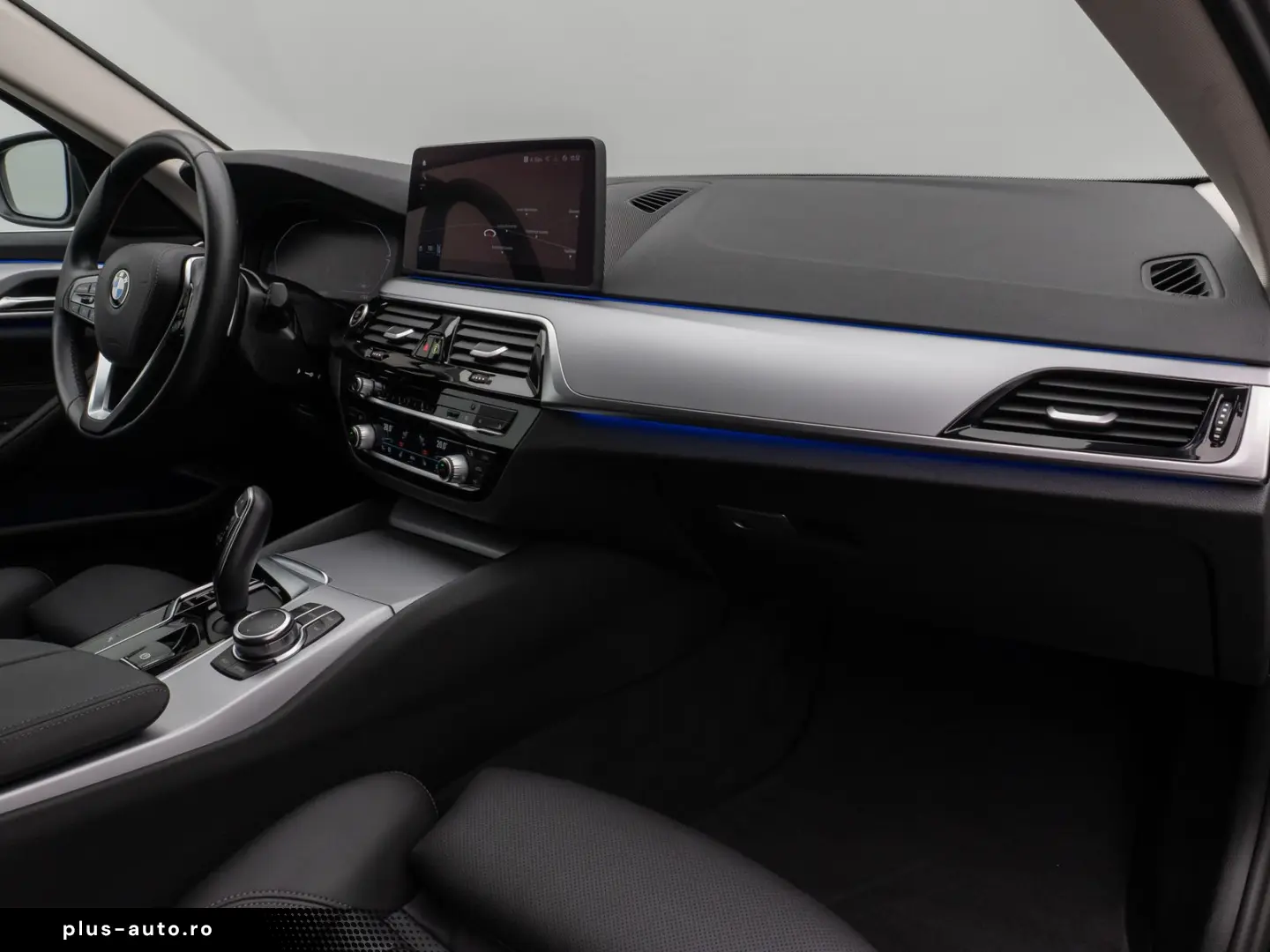 530i Kamera DAB HiFi DrivingAssist Alarm Sport