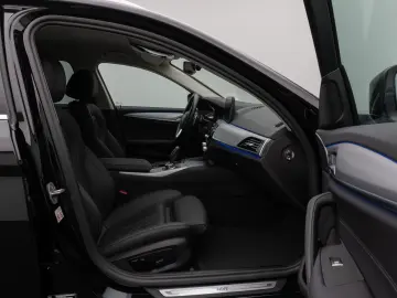 530i Kamera DAB HiFi DrivingAssist Alarm Sport