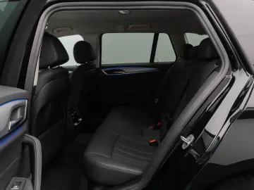 530i Kamera DAB HiFi DrivingAssist Alarm Sport