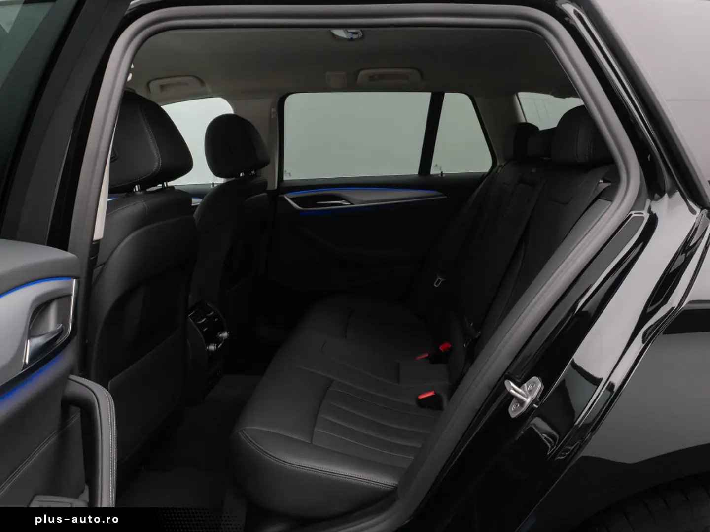 530i Kamera DAB HiFi DrivingAssist Alarm Sport