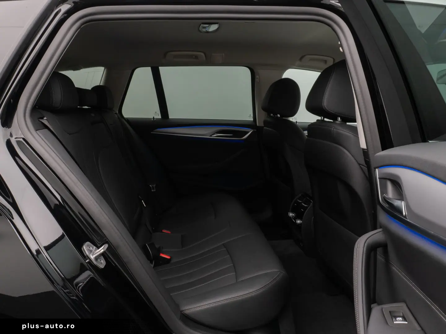 530i Kamera DAB HiFi DrivingAssist Alarm Sport