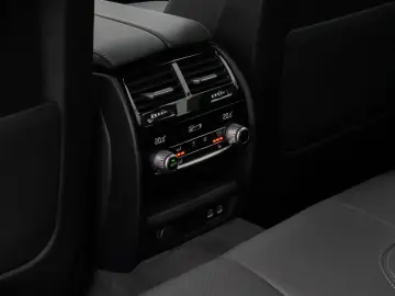 530i Kamera DAB HiFi DrivingAssist Alarm Sport