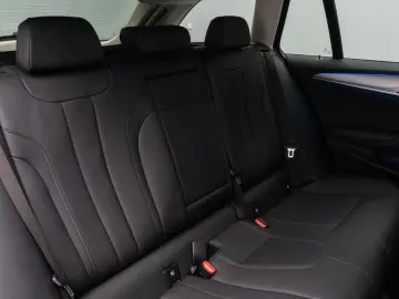 530i Kamera DAB HiFi DrivingAssist Alarm Sport