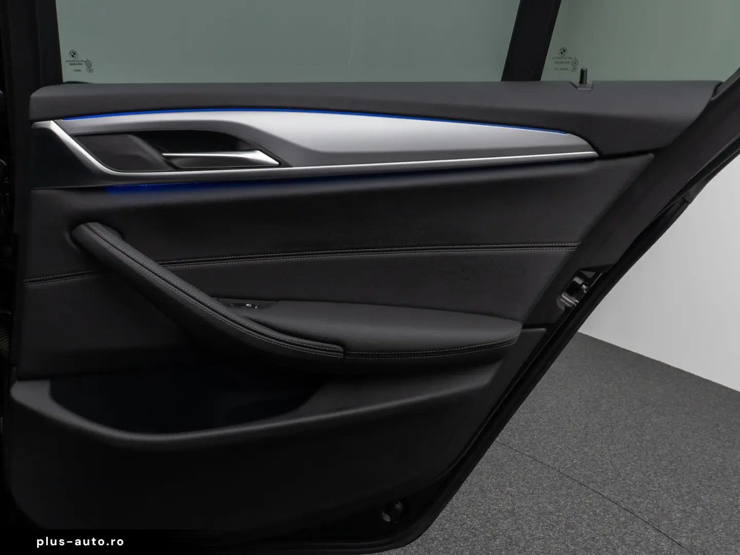 530i Kamera DAB HiFi DrivingAssist Alarm Sport