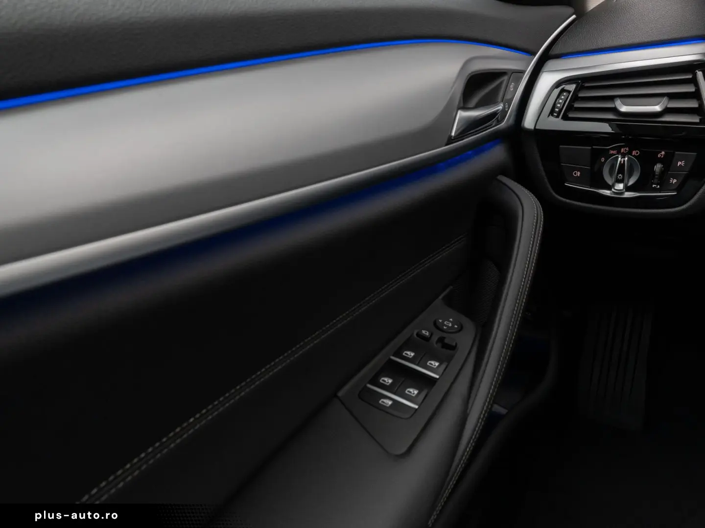 530i Kamera DAB HiFi DrivingAssist Alarm Sport