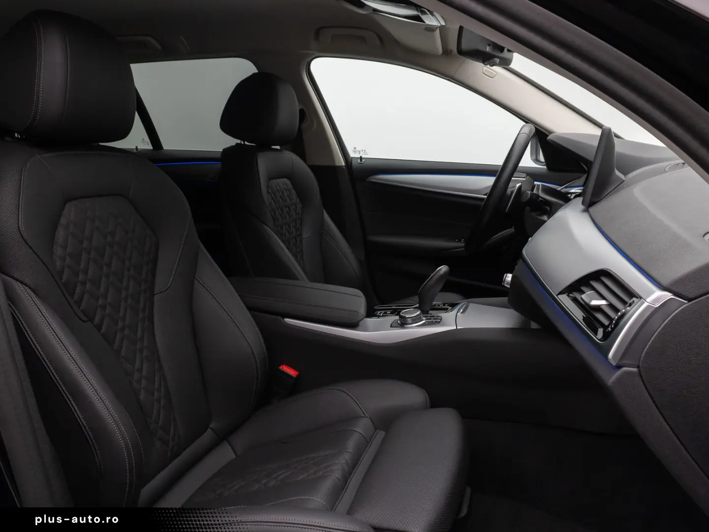 530i Kamera DAB HiFi DrivingAssist Alarm Sport