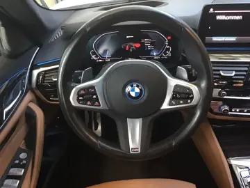 530e xDrive Touring M Sport AHK Harman K Laser