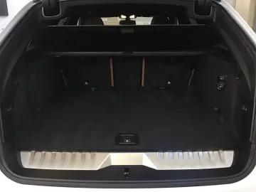 530e xDrive Touring M Sport AHK Harman K Laser