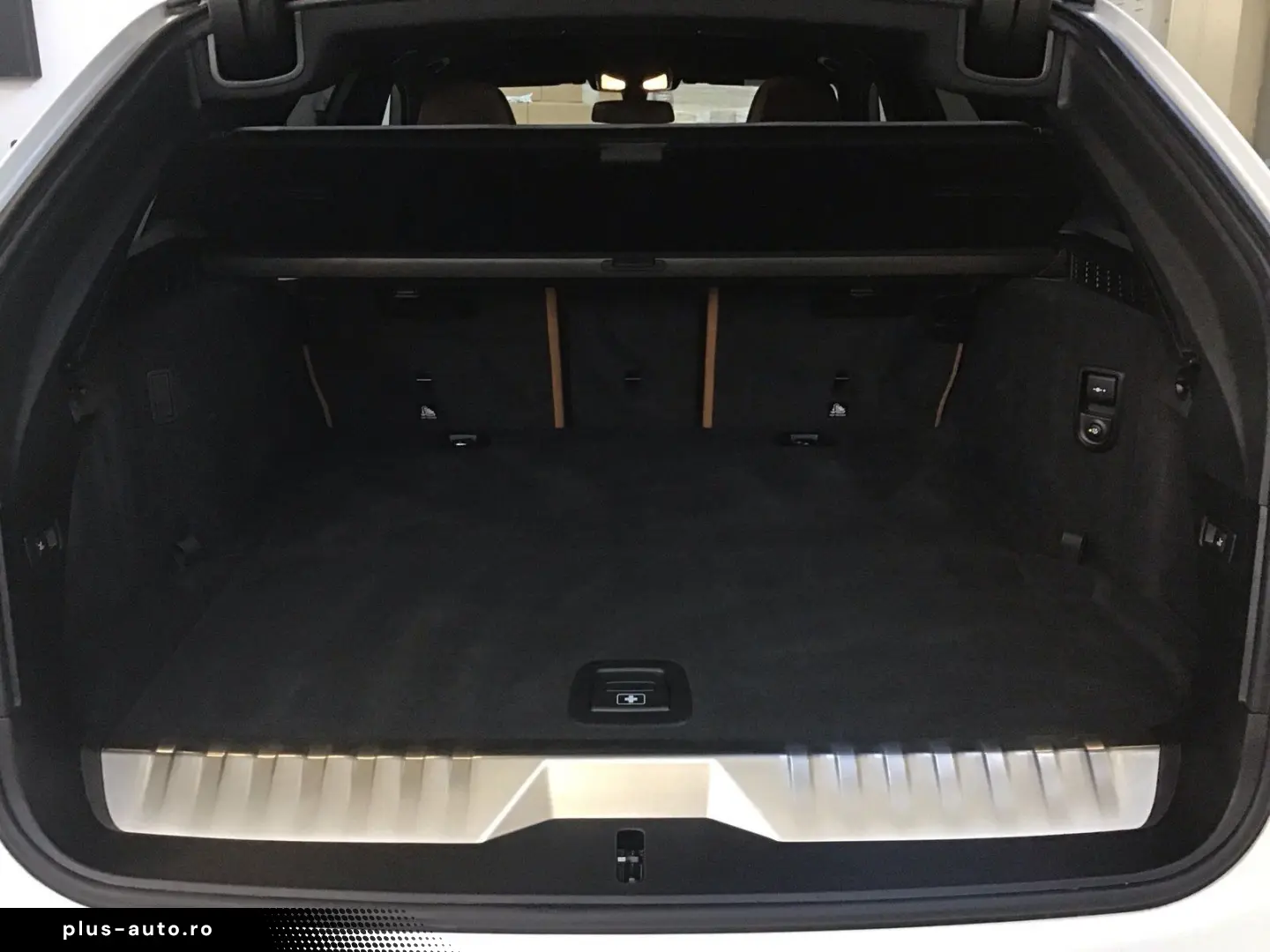 530e xDrive Touring M Sport AHK Harman K Laser