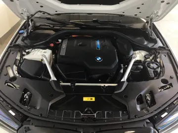 530e xDrive Touring M Sport AHK Harman K Laser