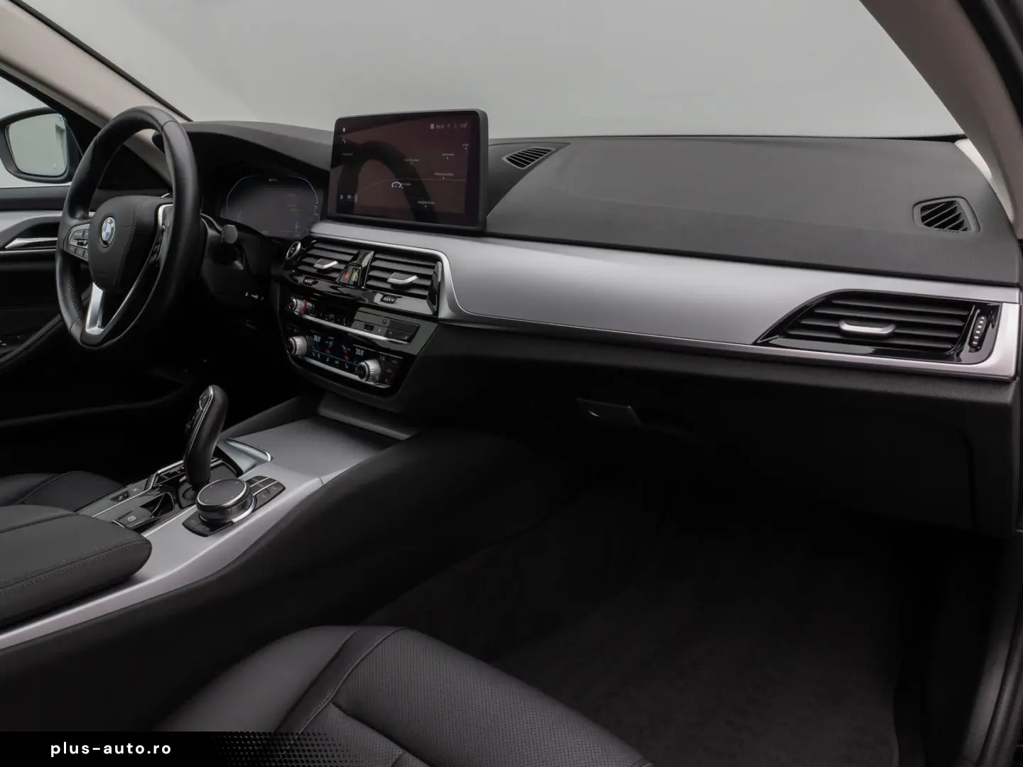 530e  Kamera DAB CockPitPro Sitzhzg Alarm LED