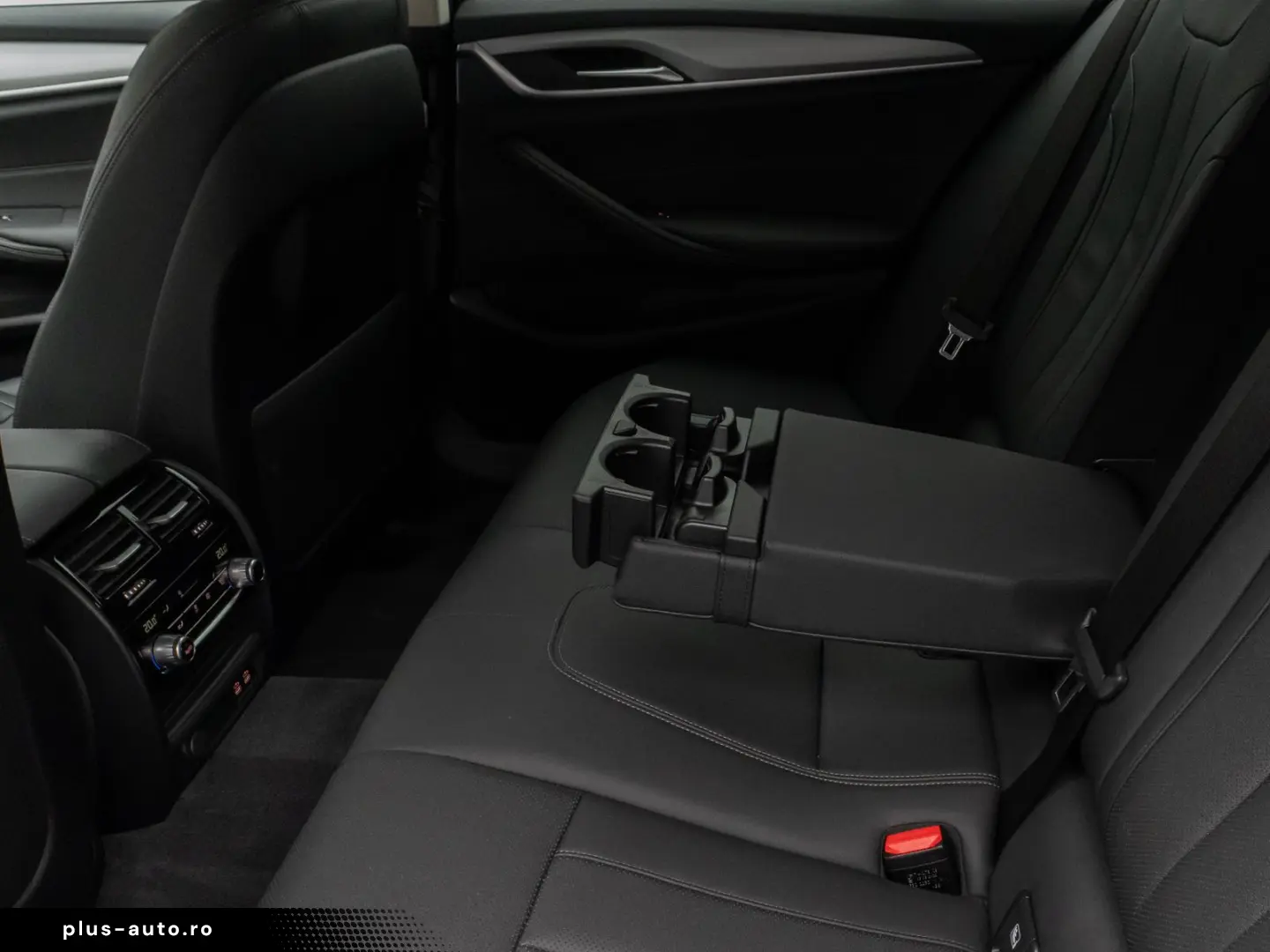 530e  Kamera DAB CockPitPro Sitzhzg Alarm LED