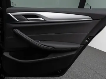 530e  Kamera DAB CockPitPro Sitzhzg Alarm LED