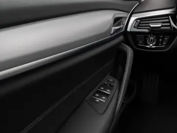 530e  Kamera DAB CockPitPro Sitzhzg Alarm LED