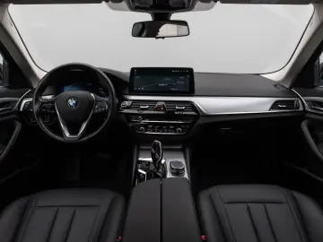 530e  Kamera DAB CockPitPro Sitzhzg Alarm LED