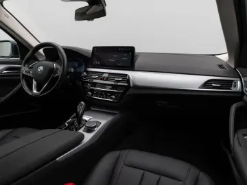 530e  Kamera DAB CockPitPro Sitzhzg Alarm LED