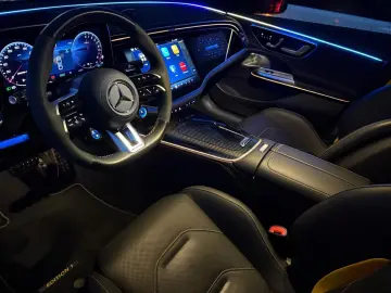 E 53 Hybrid AMG EDITION 1 -Digital L-SUPERSCREEN