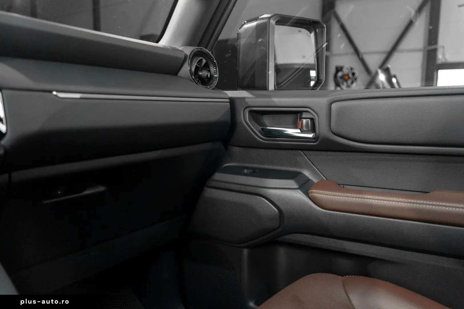 Land Cruiser  Prestige LED