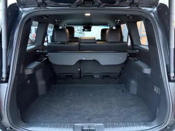 Land Cruiser 2 8 D-4D AWD Executive  AHK   360