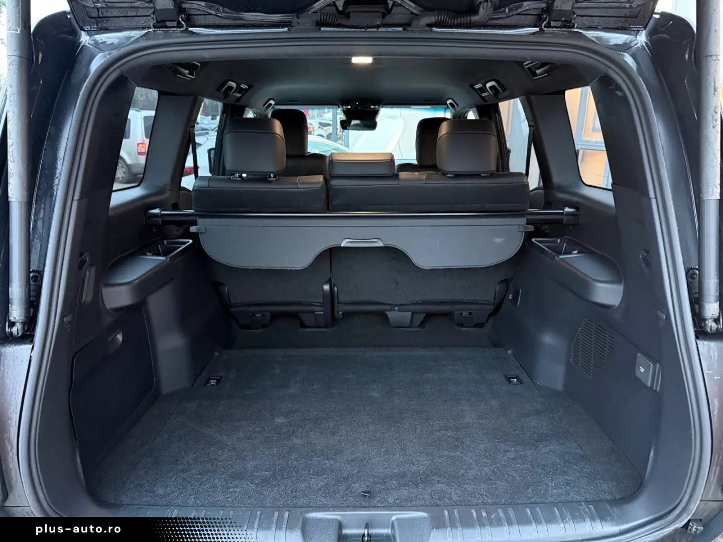 Land Cruiser 2 8 D-4D AWD Executive  AHK   360