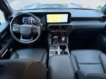 Land Cruiser 2 8 D-4D AWD Executive  AHK   360