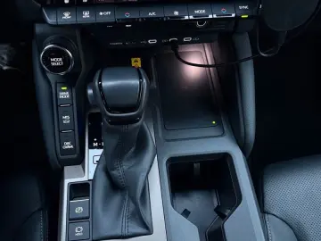 Land Cruiser 2 8 D-4D AWD Executive  AHK   360