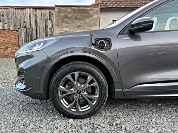 FORD Kuga 2.5 Duratec Plug In Hybrid ST Line