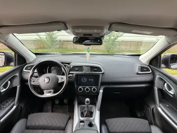 Renault Kadjar  echipare Intens  navigatie  garantie  rate