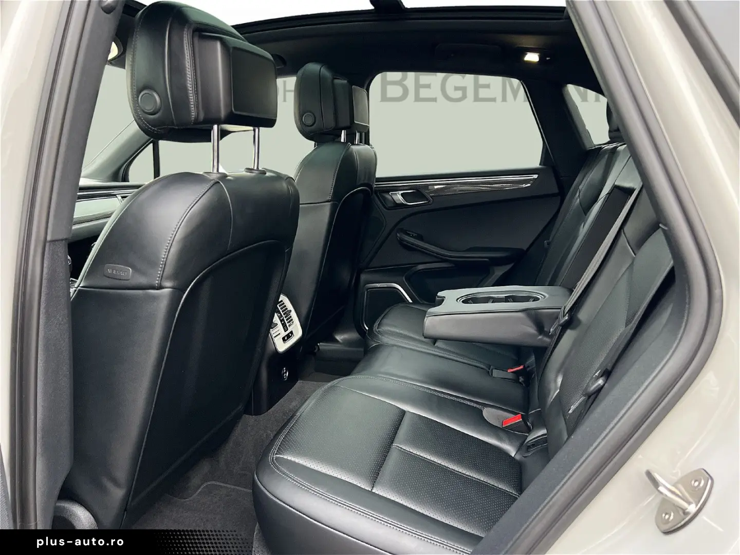 Macan S CarbonInteriur Pano Burm Chrono StndHzg