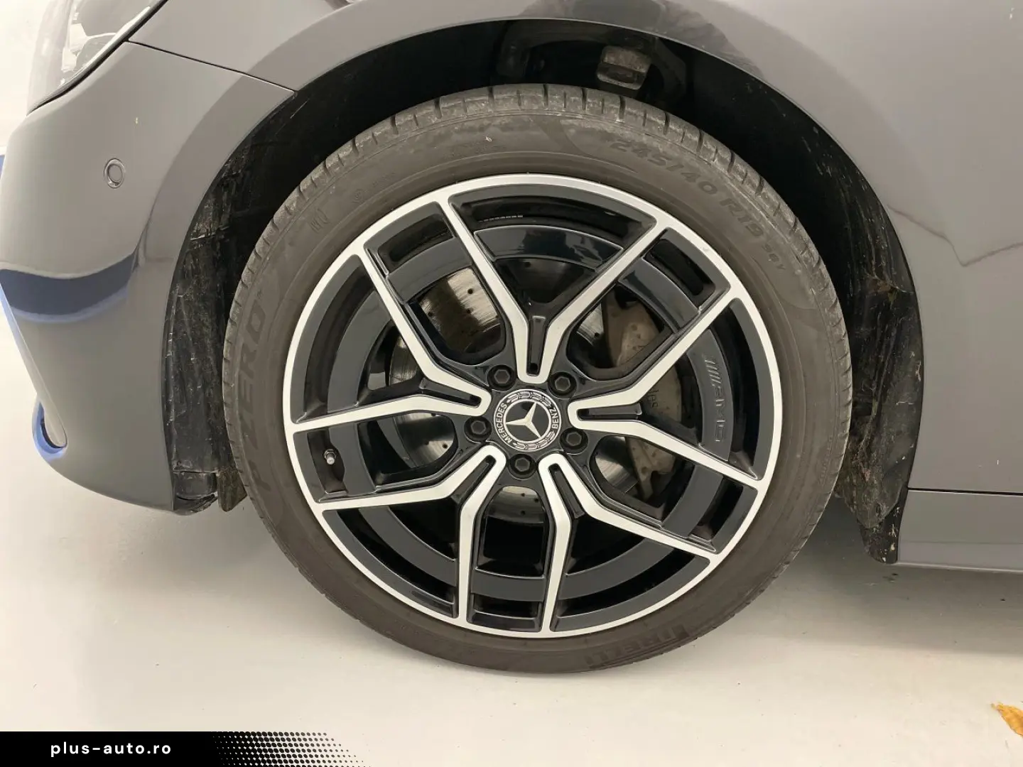 E 300d AMG Line 4Matic Coupe Burmester Wide 360