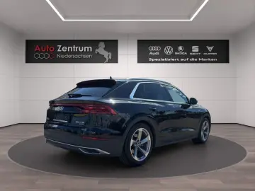 Q8 55 TFSI S-line Bang OL CarPlay AHK PANO Stand