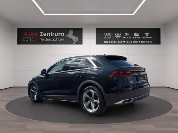 Q8 55 TFSI S-line Bang OL CarPlay AHK PANO Stand