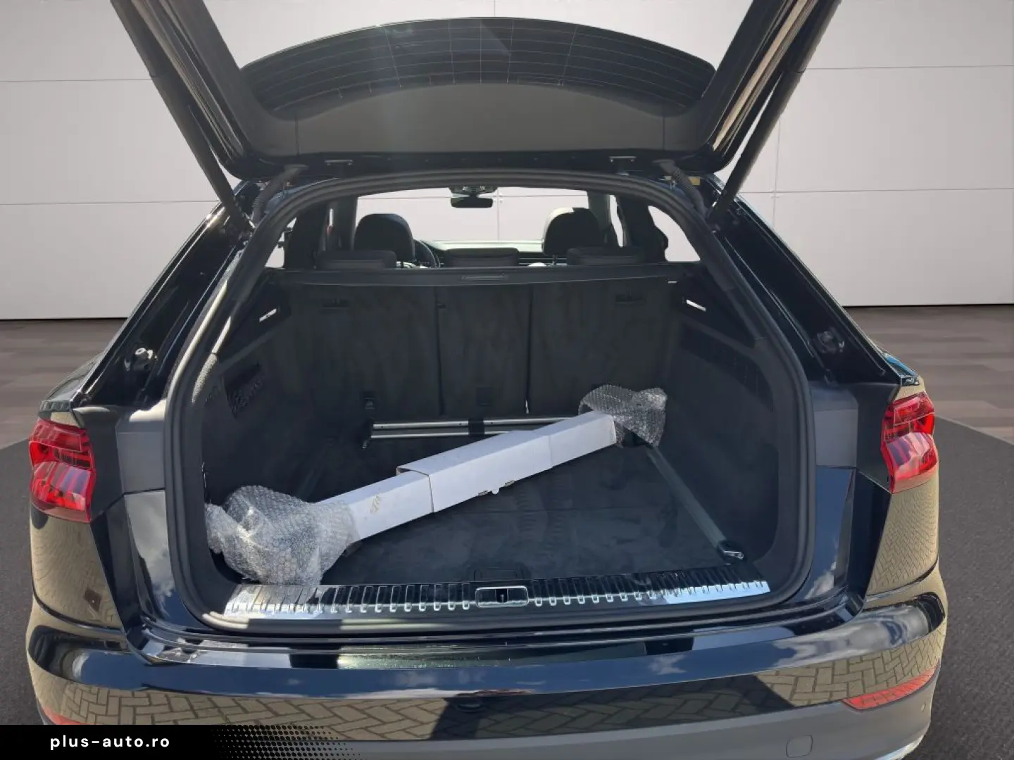 Q8 55 TFSI S-line Bang OL CarPlay AHK PANO Stand