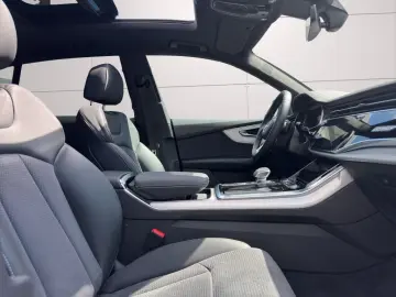 Q8 55 TFSI S-line Bang OL CarPlay AHK PANO Stand