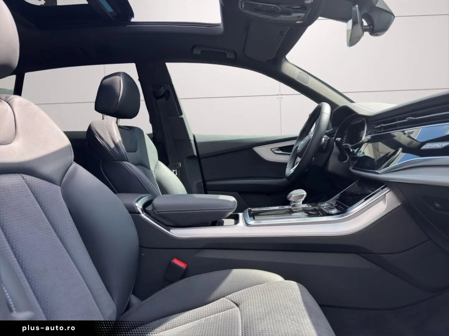 Q8 55 TFSI S-line Bang OL CarPlay AHK PANO Stand