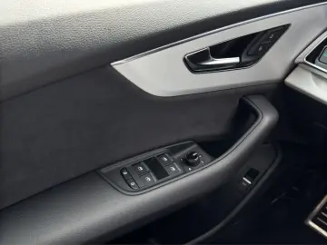 Q8 55 TFSI S-line Bang OL CarPlay AHK PANO Stand