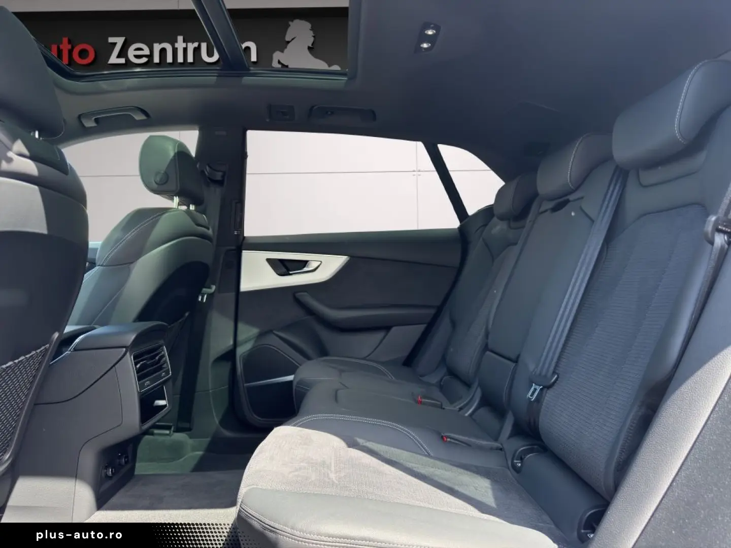 Q8 55 TFSI S-line Bang OL CarPlay AHK PANO Stand