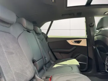 Q8 55 TFSI S-line Bang OL CarPlay AHK PANO Stand