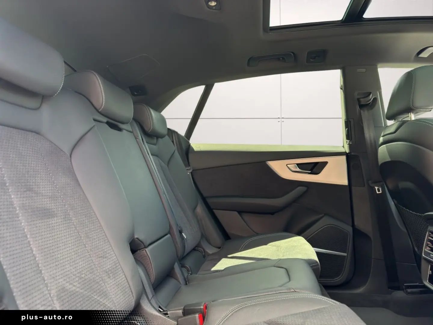 Q8 55 TFSI S-line Bang OL CarPlay AHK PANO Stand