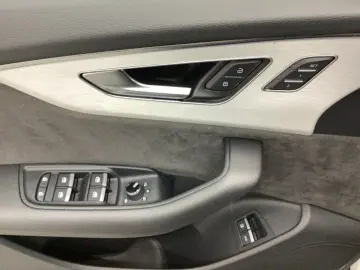 Q8 55 TFSIe Q B&O OPS PANO LM21