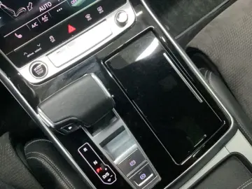 Q8 55 TFSIe Q B&O OPS PANO LM21