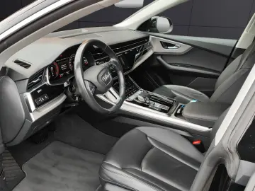 Q8 quattro Navigation SitzHZ Apple